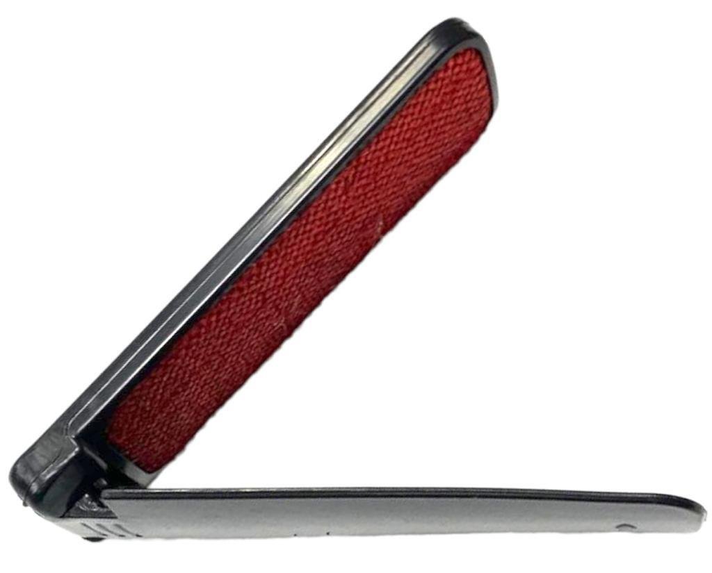 FOLDABLE MAGIC CLOTHES BRUSH/ LINT REMOVER TO CLEAN -REMOVE PET HAIR/FLUFF