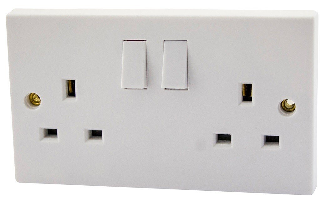 5 Pack Switched Wall Plug Socket Twin Double Pole 2 Gang 13A UK Electrical White